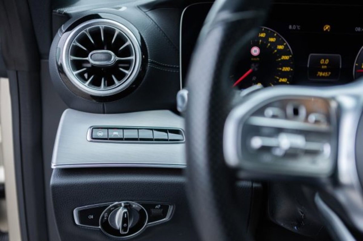 Mercedes-Benz Classe E Coupé 220 d 4Matic Premium Plus (9)