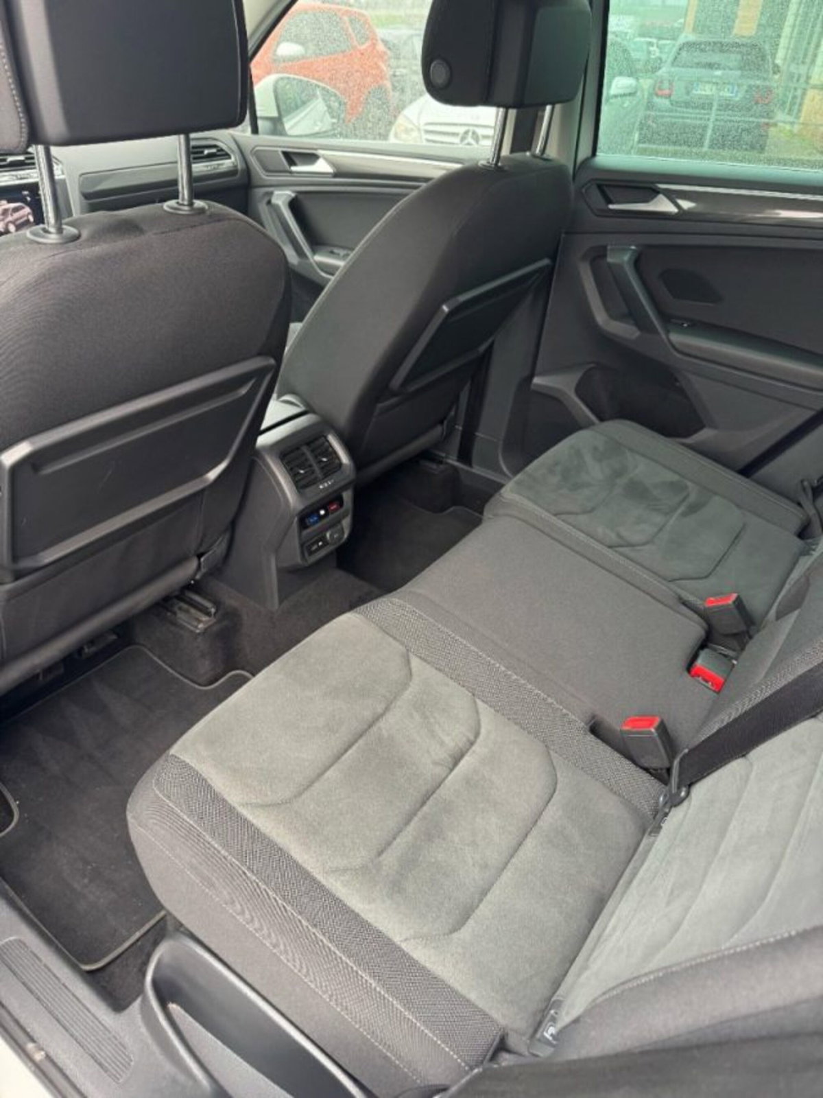 Volkswagen Tiguan 2.0 BiTDI SCR DSG 4MOTION Executive R-Line BMT (10)