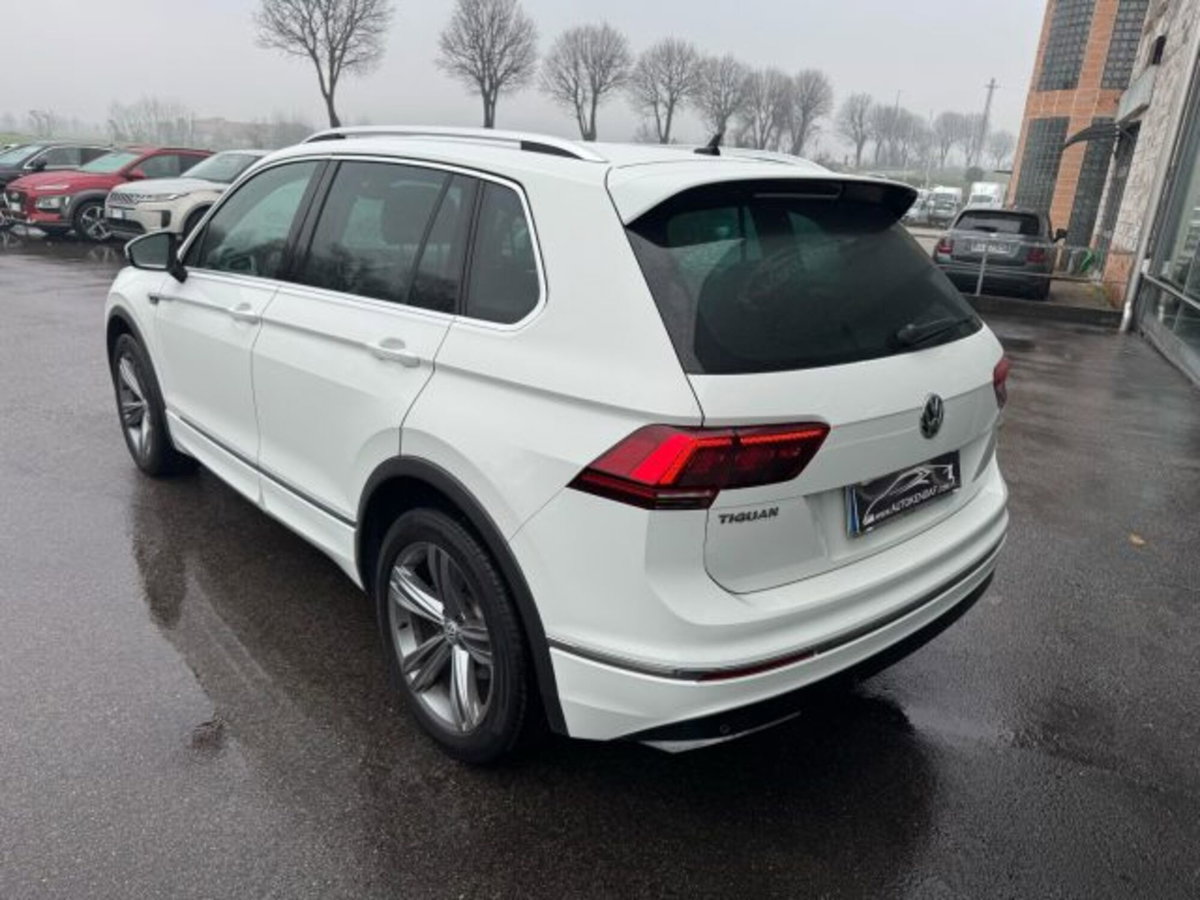 Volkswagen Tiguan 2.0 BiTDI SCR DSG 4MOTION Executive R-Line BMT (15)
