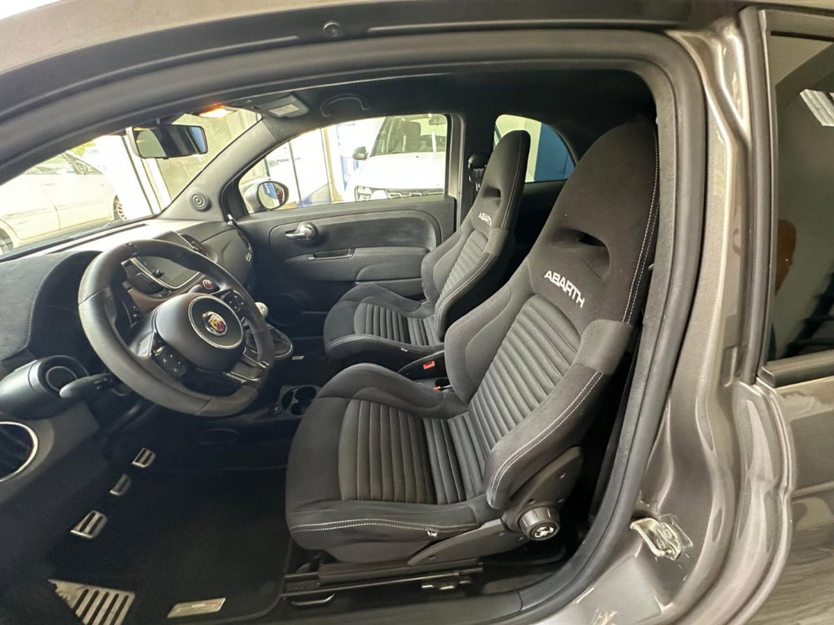 Abarth 595 595 1.4 Turbo T-Jet 180 CV Competizione (7)