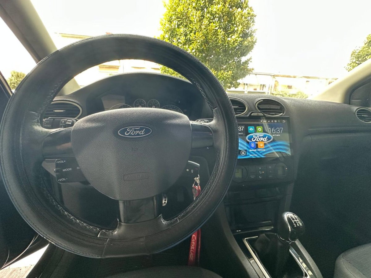 Ford Focus 1.8 TDCi (115CV) 5p. Tit. (11)