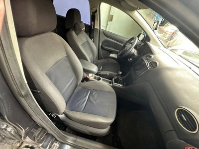 Ford Focus 1.8 TDCi (115CV) 5p. Tit. (8)