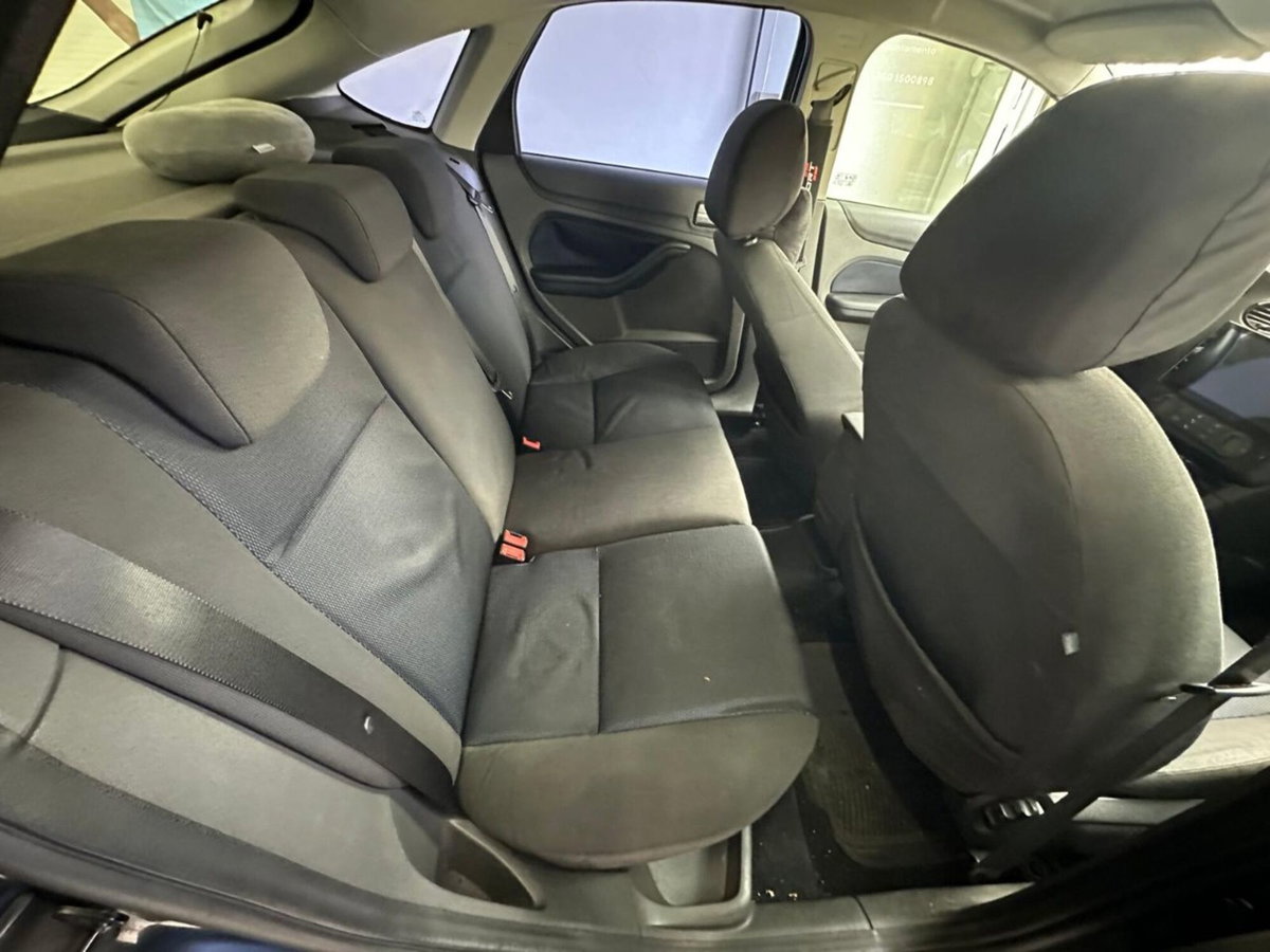 Ford Focus 1.8 TDCi (115CV) 5p. Tit. (9)