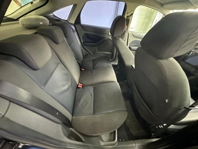 Ford Focus 1.8 TDCi (115CV) 5p. Tit. (9)