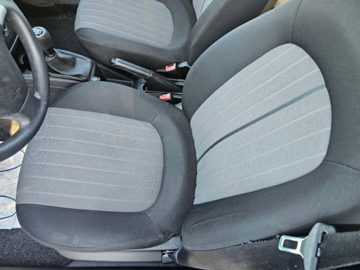 Fiat Punto 1.3 MJT II S&S 95 CV 5 porte Street (9)