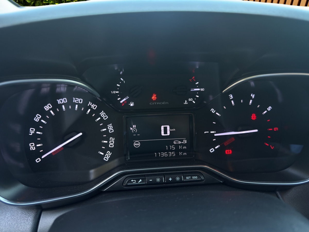 Citroen C3 Aircross BlueHDi 110 S&S Shine Pack (11)