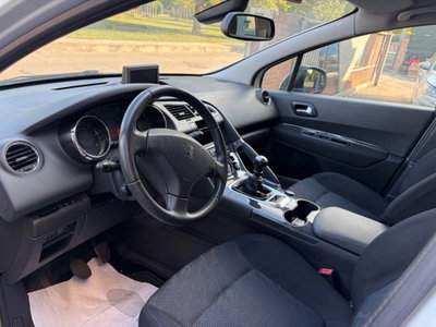 Peugeot 3008 1.6 HDi 112CV Allure (8)