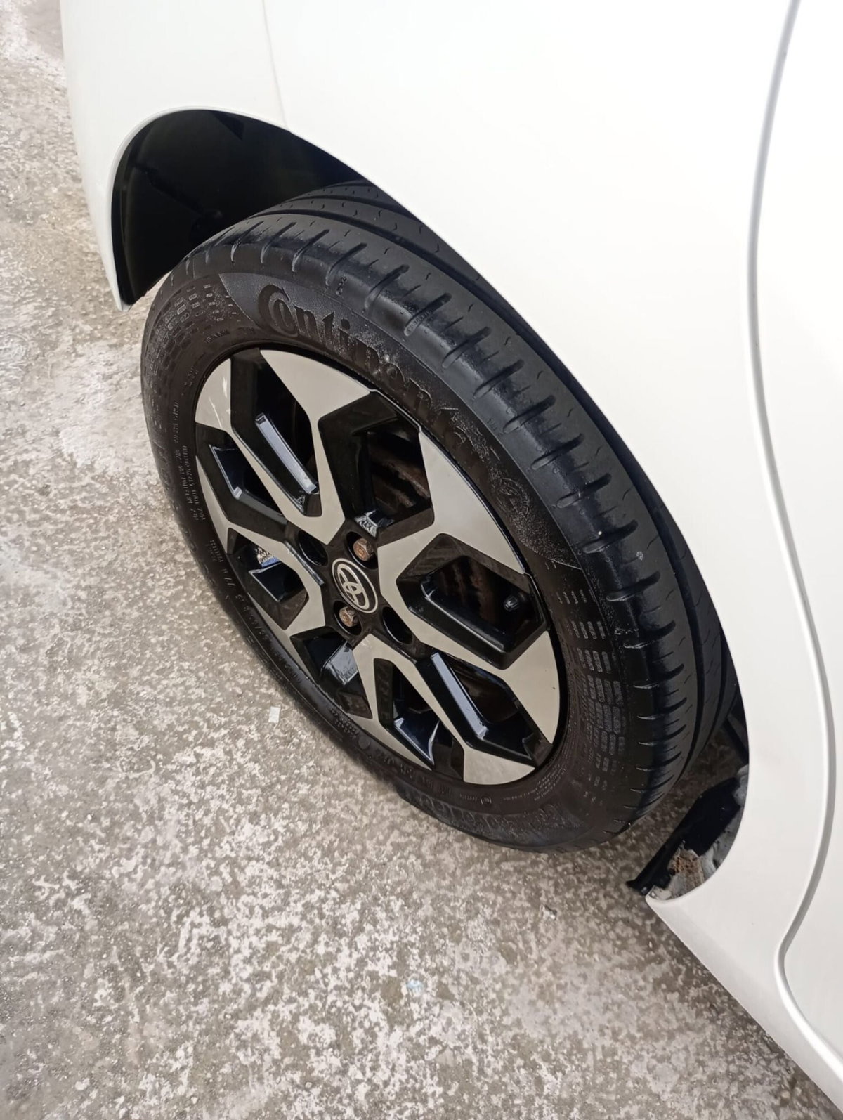 Toyota Aygo Connect 1.0 VVT-i 72 CV 5 porte x-play (9)