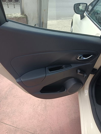 Renault Clio dCi 8V 75CV Start&Stop 5 porte Energy Zen (10)