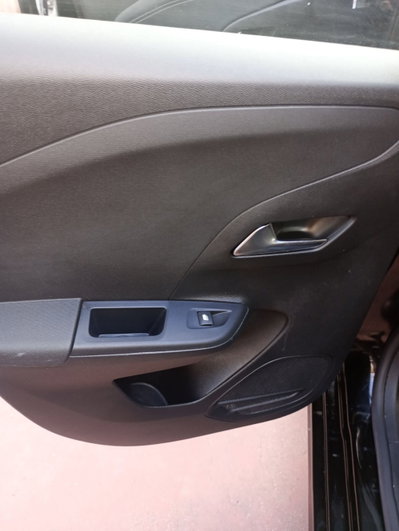 Opel Corsa 1.5 D 100 CV GS Line (12)