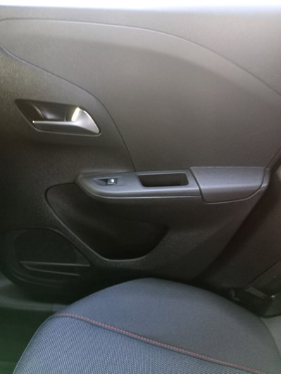 Opel Corsa 1.5 D 100 CV GS Line (13)