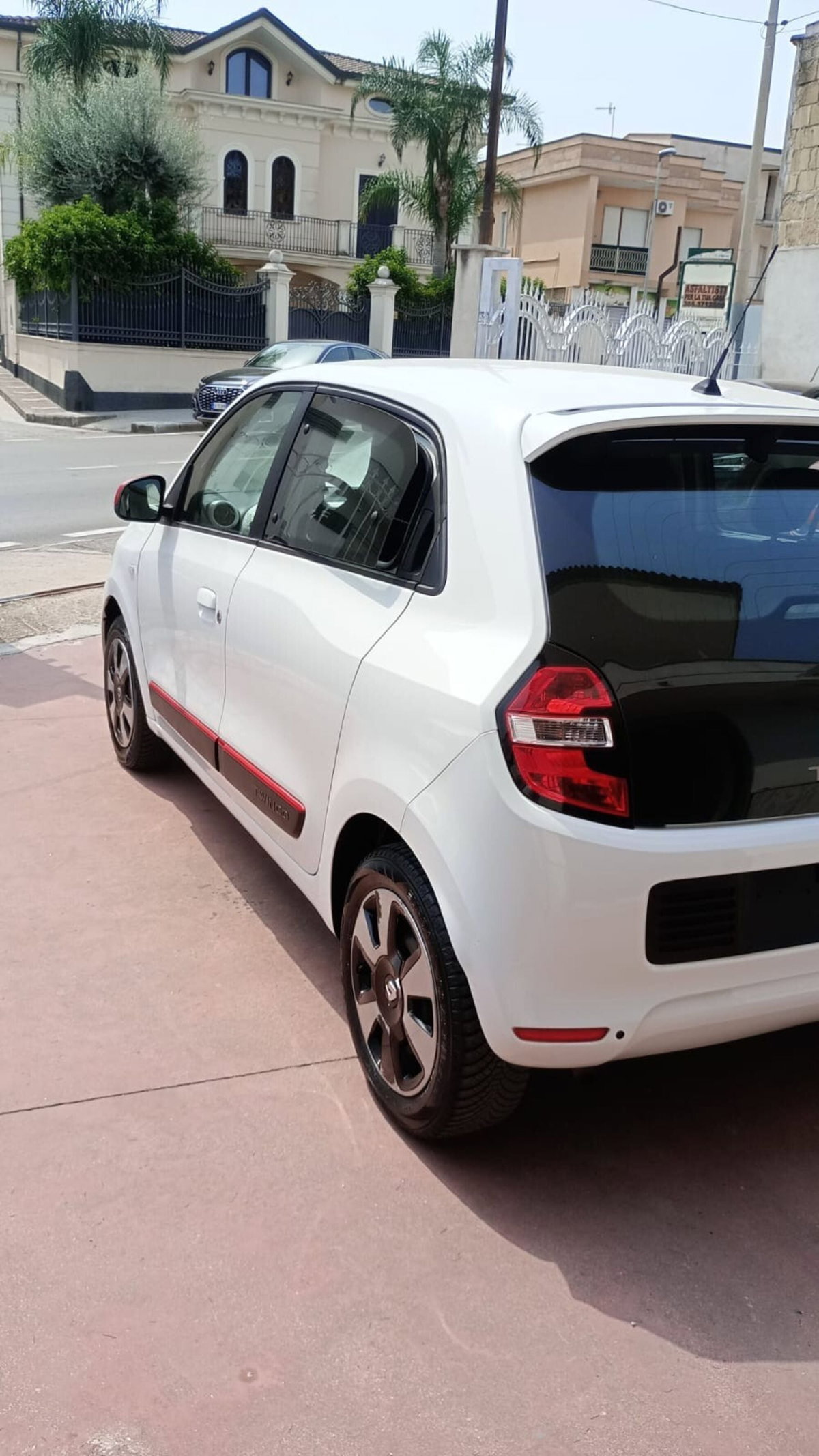 Renault Twingo SCe Zen (5)