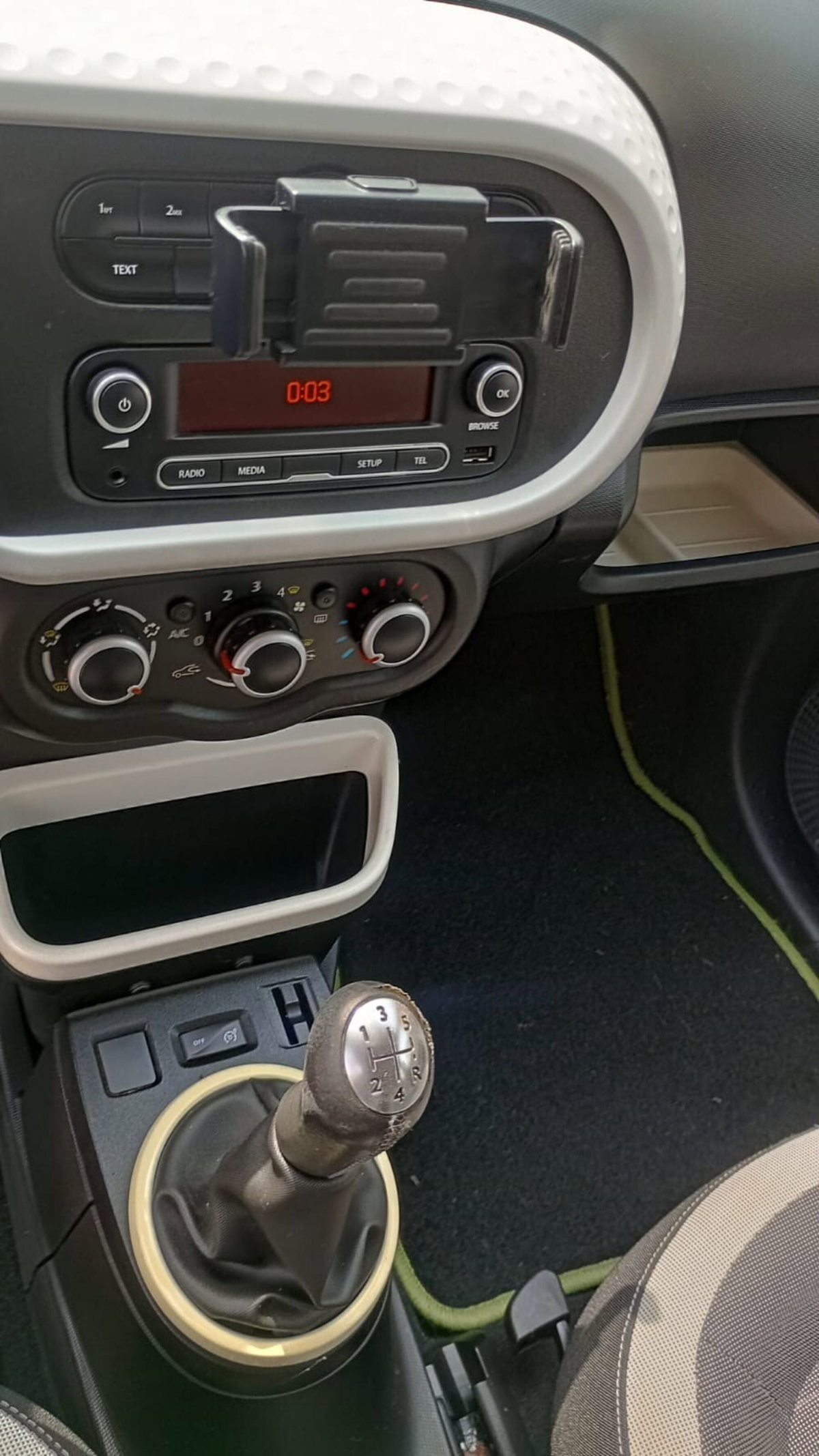 Renault Twingo SCe Zen (8)