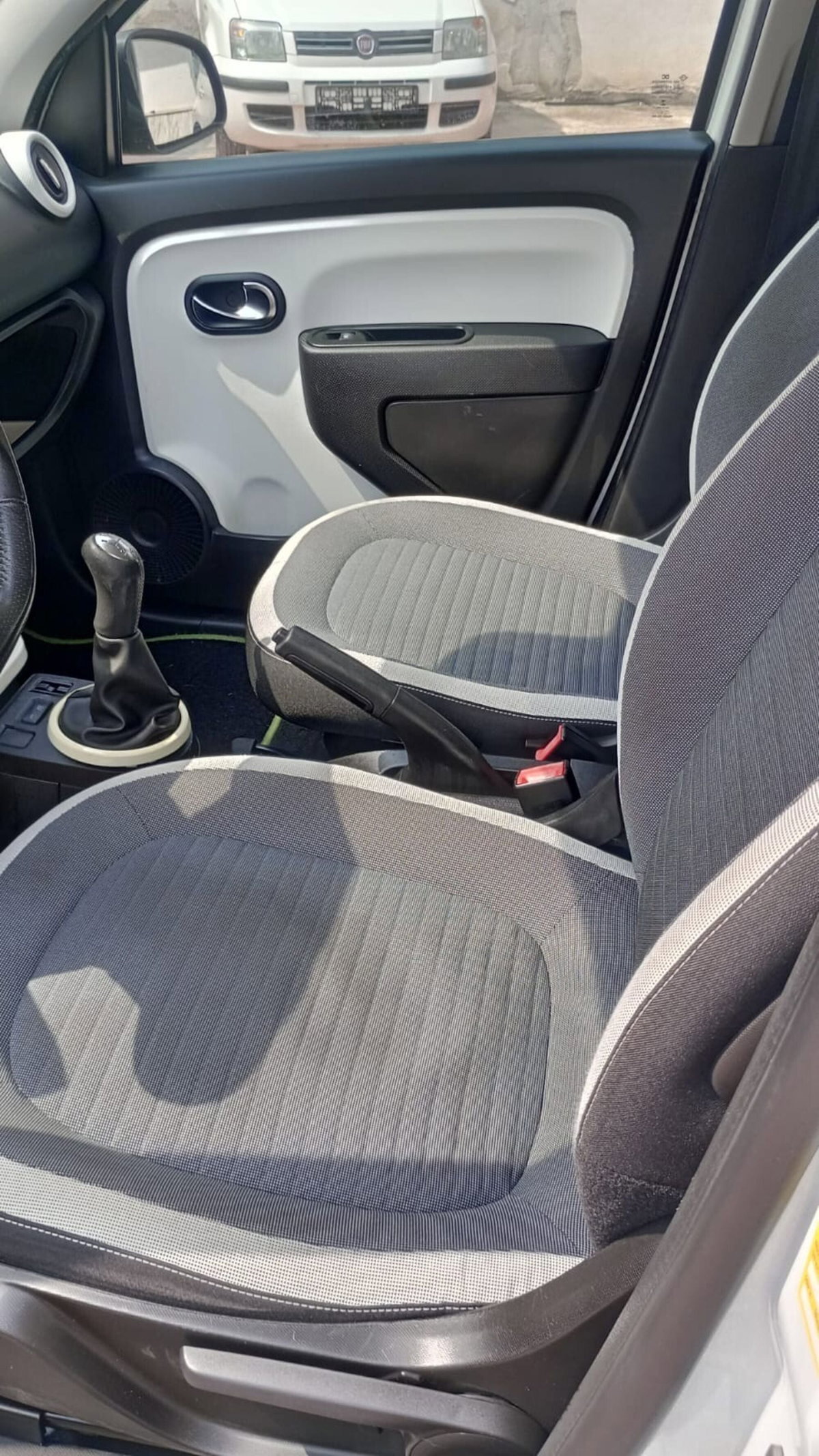 Renault Twingo SCe Zen (9)