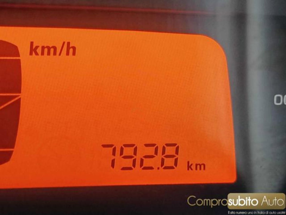 Citroen C2 1.1 airdream Exclusive (13)