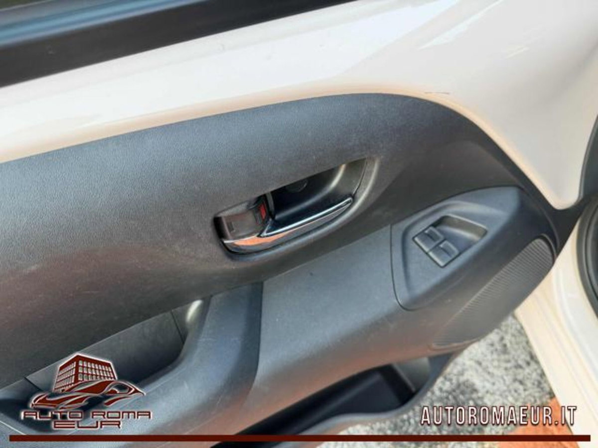 Citroen C1 C1 VTi 72 5 porte Shine (10)