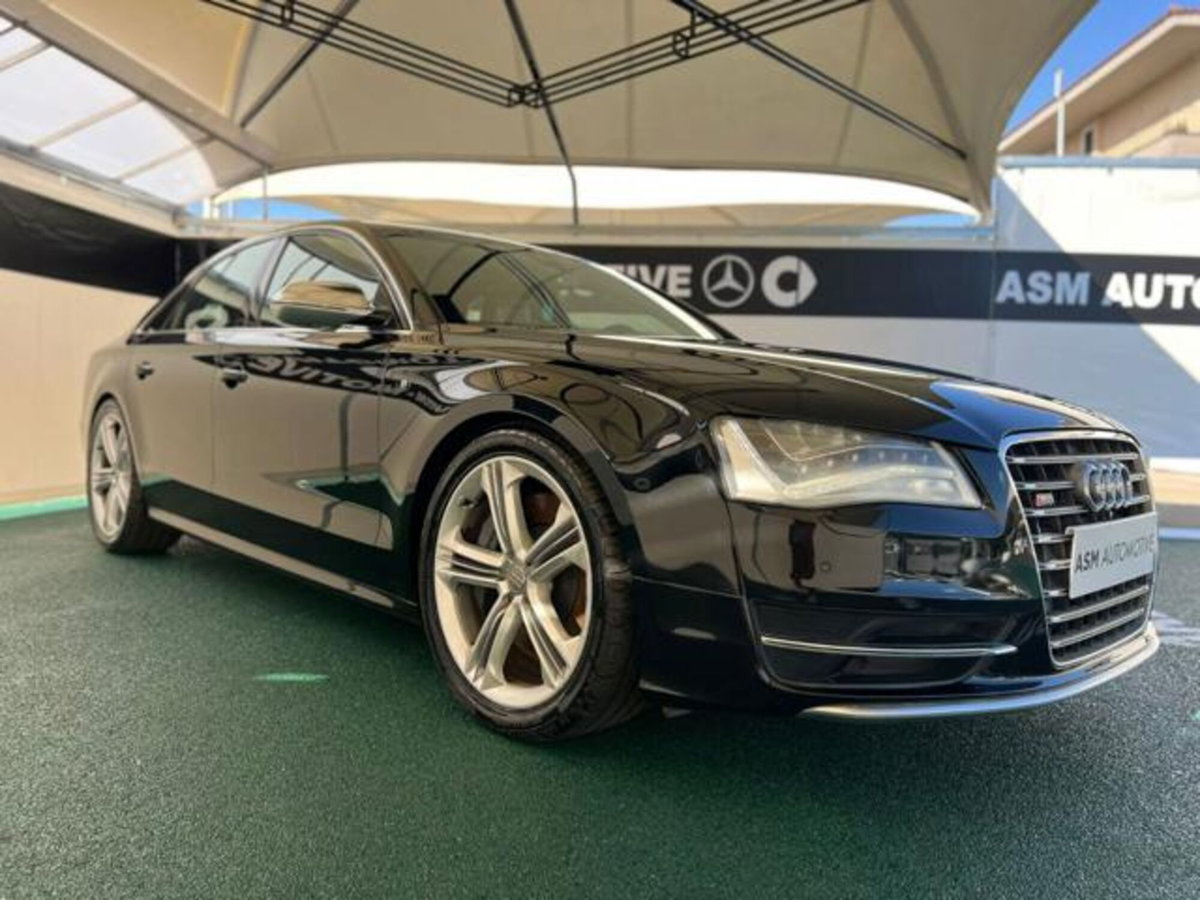Audi S8 TFSI quattro tiptronic
