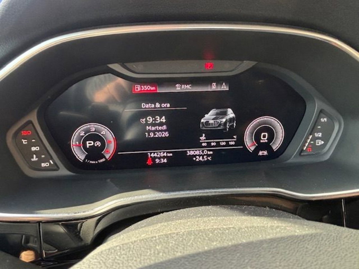 Audi Q3 35 TDI quattro S tronic Business (16)