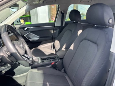 Audi Q3 35 TDI quattro S tronic Business (8)