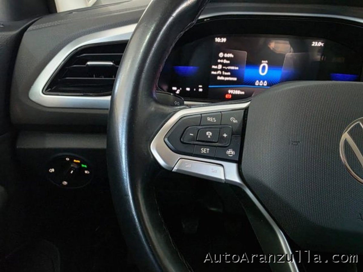Volkswagen T-Roc 2.0 tdi Life 115cv (13)