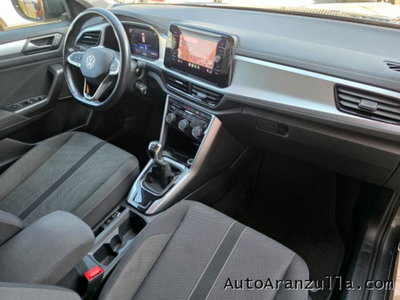 Volkswagen T-Roc 2.0 tdi Life 115cv (9)