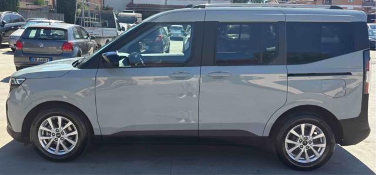 Ford Tourneo Courier 1.0 EcoBoost 100 CV Titanium (2)