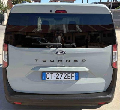 Ford Tourneo Courier 1.0 EcoBoost 100 CV Titanium (4)
