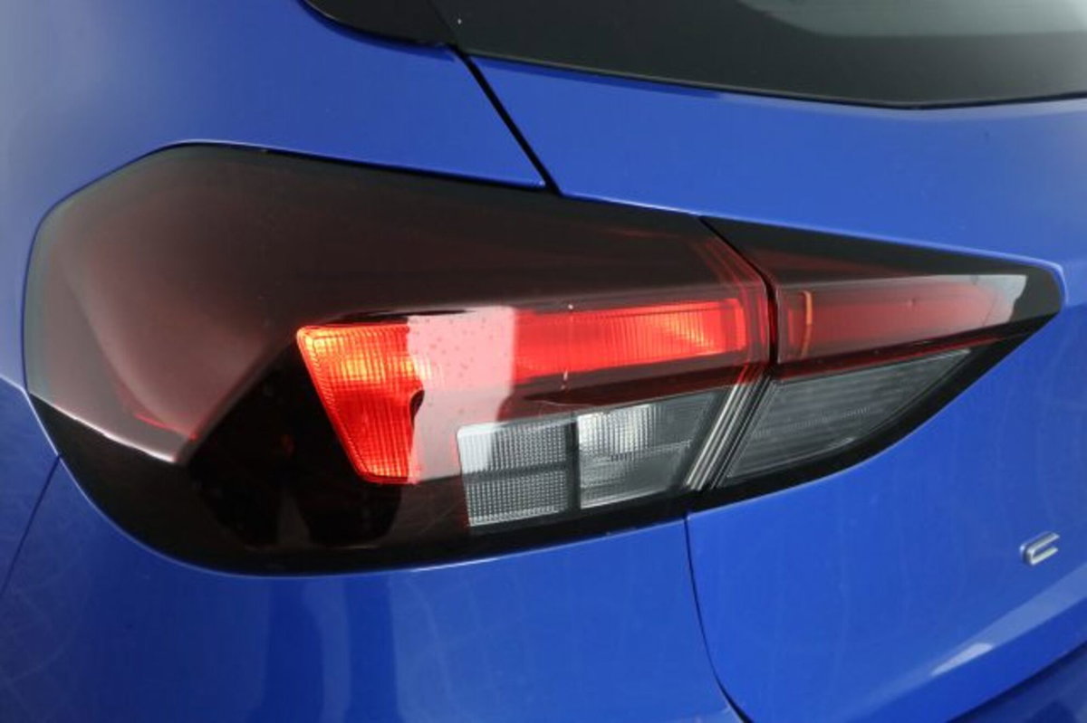 Opel Corsa 1.2 (10)