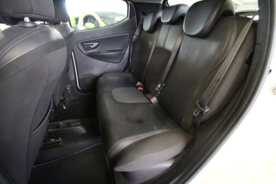 Lancia Ypsilon 1.3 MJT 16V 95 CV 5 porte S&S Platinum (12)