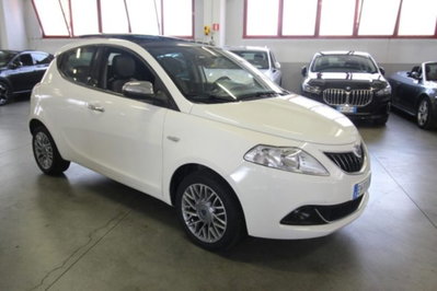 Lancia Ypsilon 1.3 MJT 16V 95 CV 5 porte S&S Platinum (3)