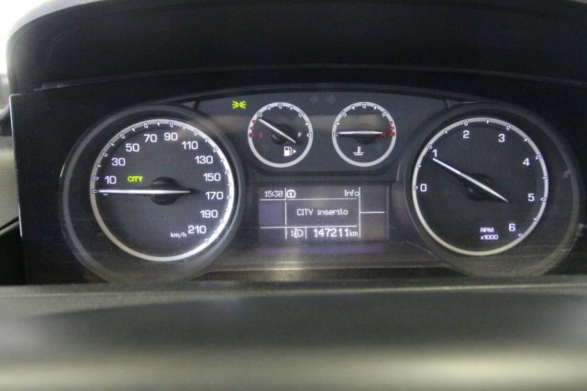 Lancia Ypsilon 1.3 MJT 16V 95 CV 5 porte S&S Platinum (8)