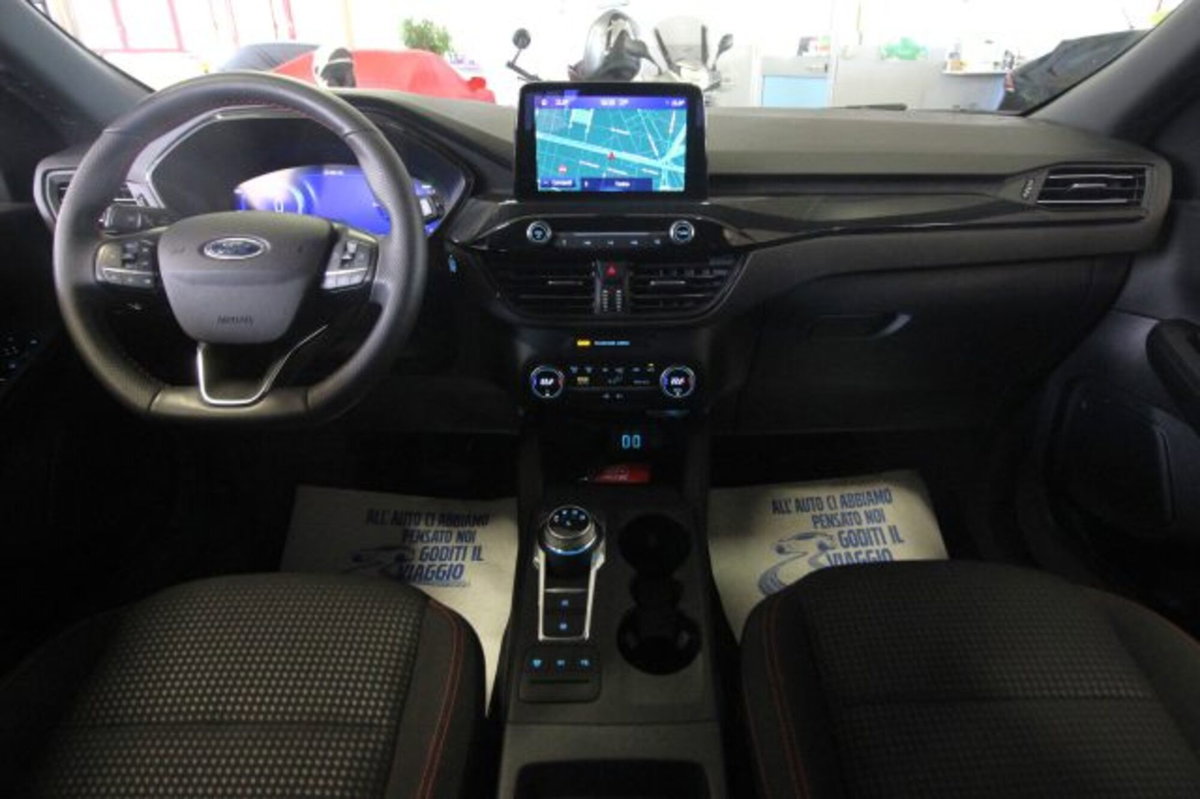 Ford Kuga 2.5 Plug In Hybrid 225 CV CVT 2WD ST-Line (11)