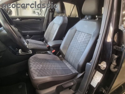 Volkswagen T-Roc 2.0 tdi R-Line 115cv (11)