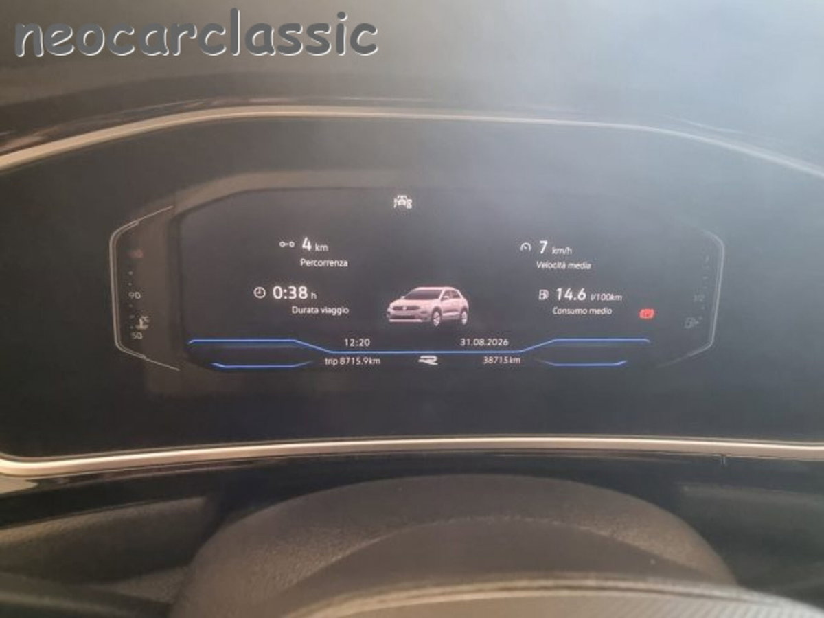 Volkswagen T-Roc 2.0 tdi R-Line 115cv (18)