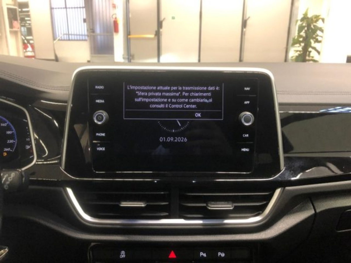 Volkswagen T-Roc 2.0 tdi R-Line 4motion 150cv dsg (12)