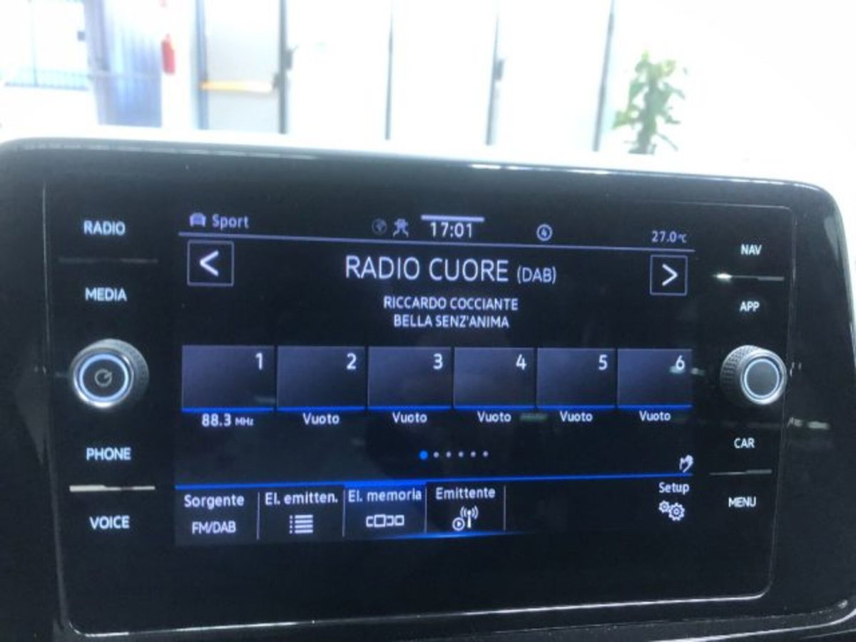 Volkswagen T-Roc 2.0 tdi R-Line 4motion 150cv dsg (15)