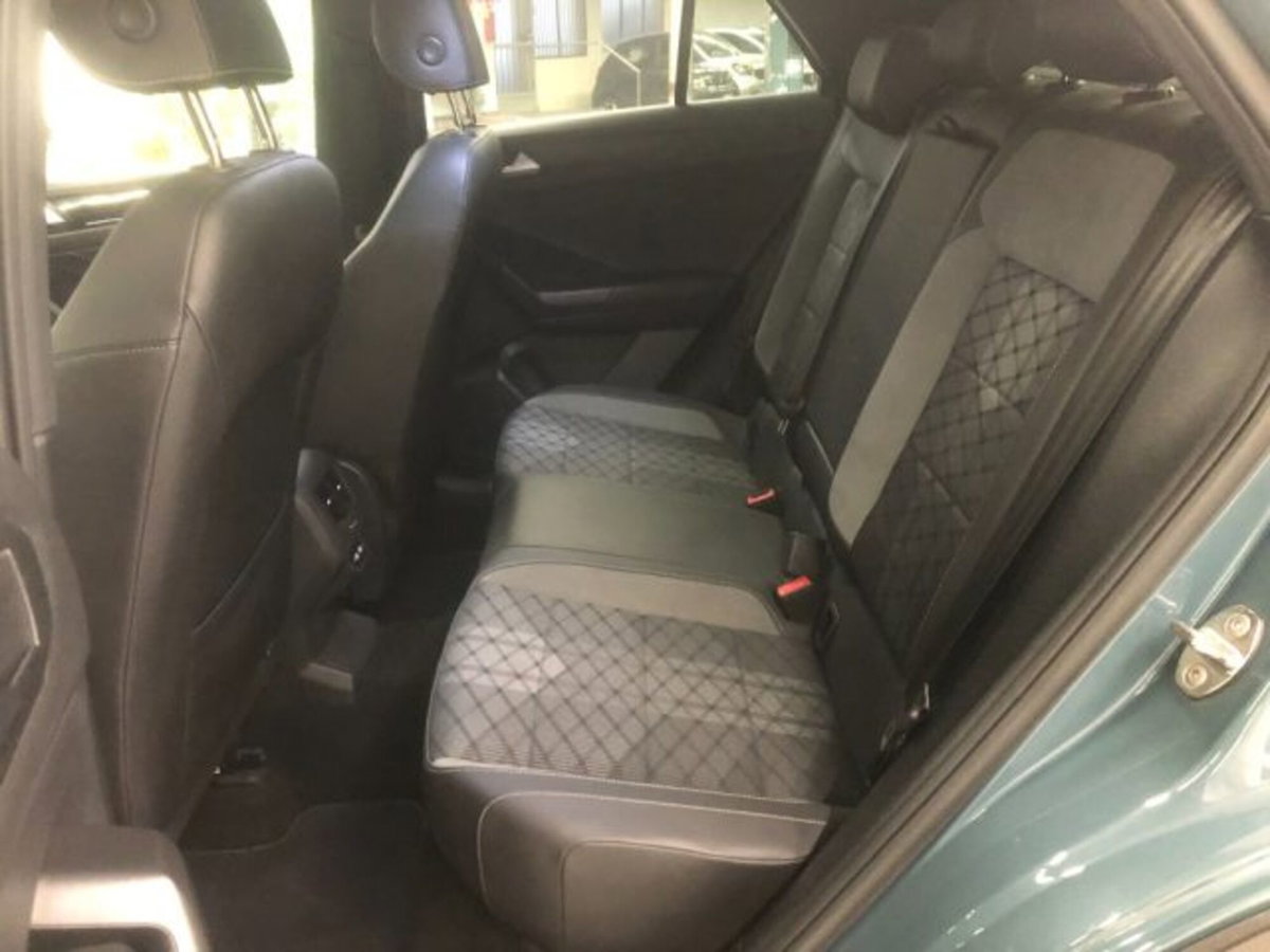 Volkswagen T-Roc 2.0 tdi R-Line 4motion 150cv dsg (7)
