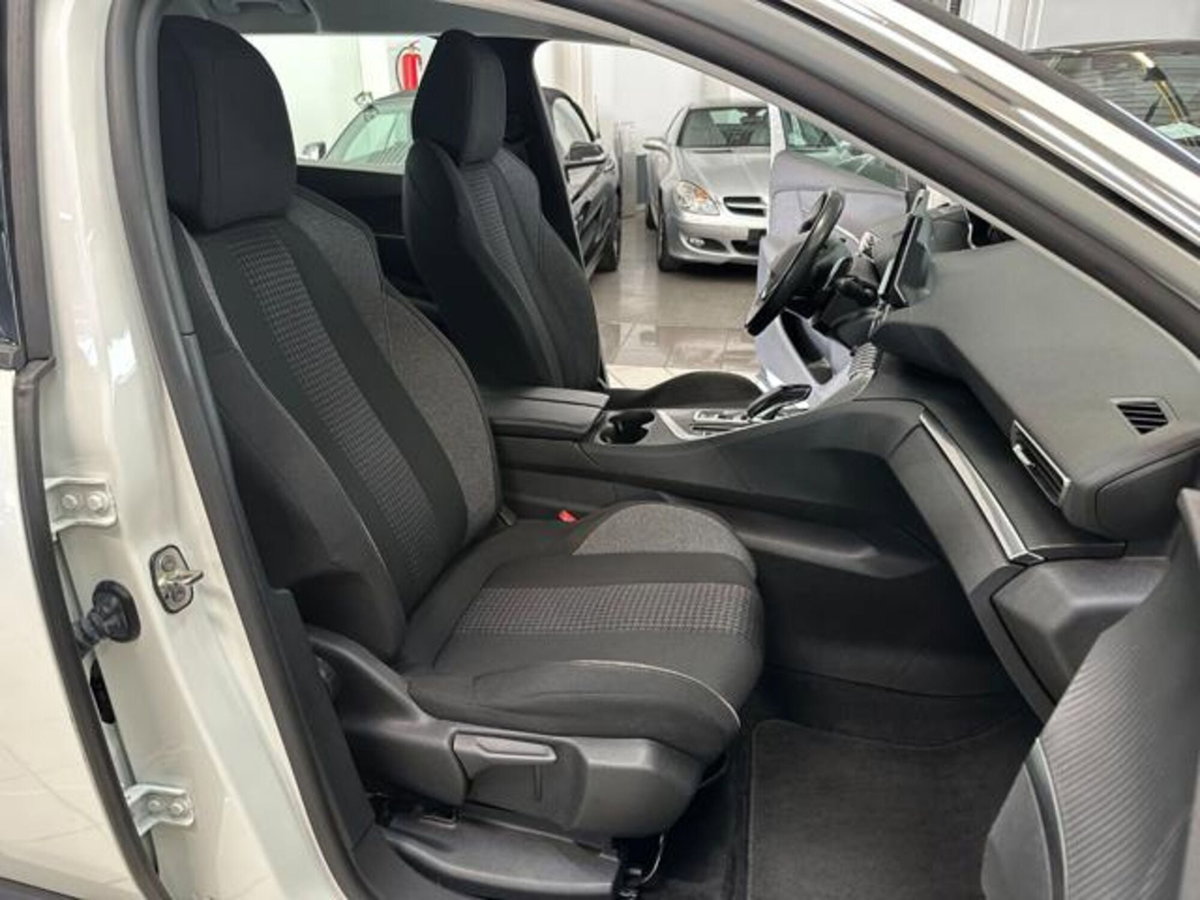 Peugeot 5008 BlueHDi 130 S&S EAT8 Active Business (10)