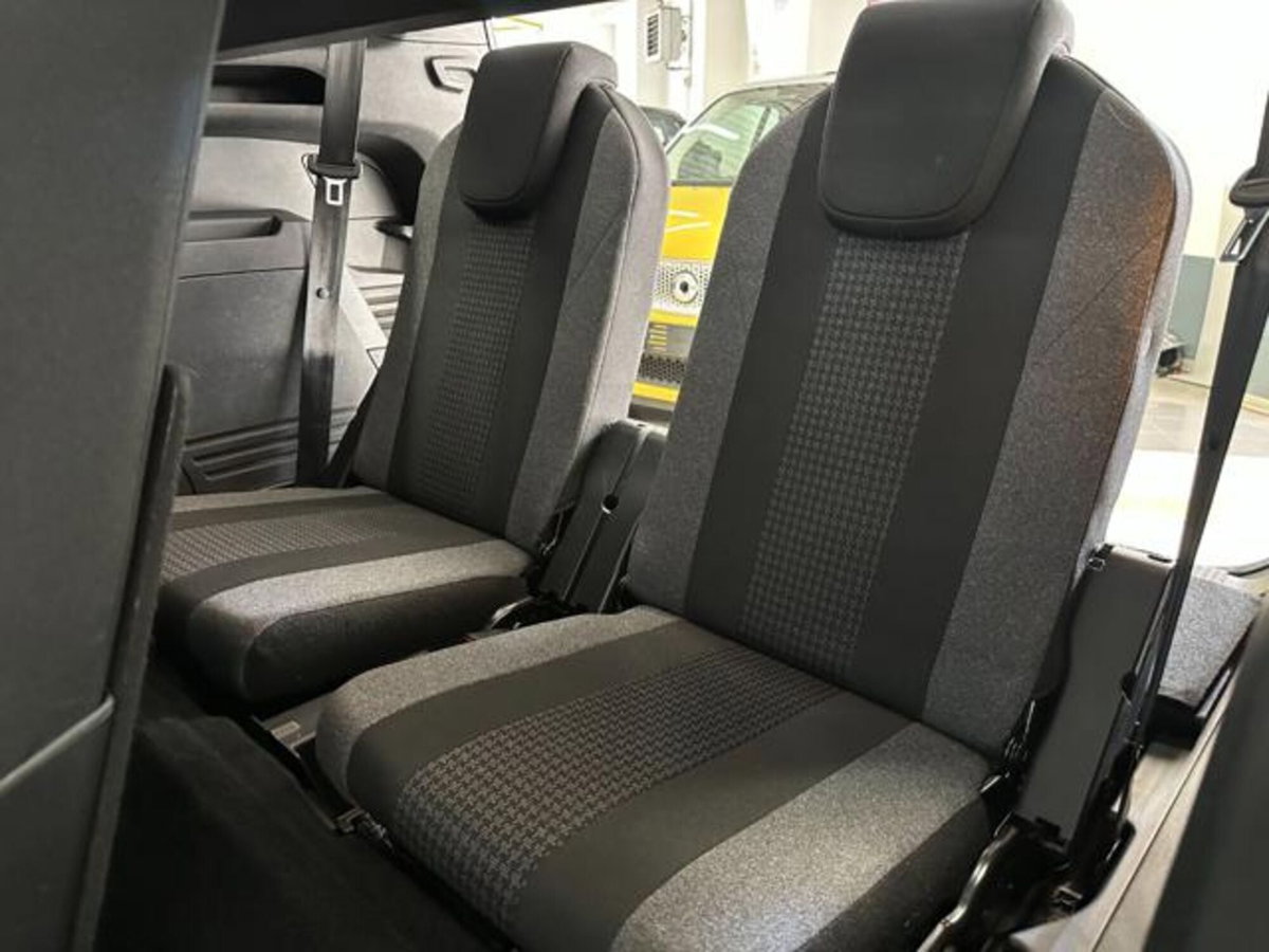 Peugeot 5008 BlueHDi 130 S&S EAT8 Active Business (12)