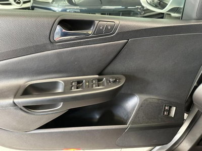 Volkswagen Passat Variant 2.0 16V TDI 4mot. Highline (17)