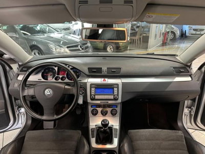 Volkswagen Passat Variant 2.0 16V TDI 4mot. Highline (8)