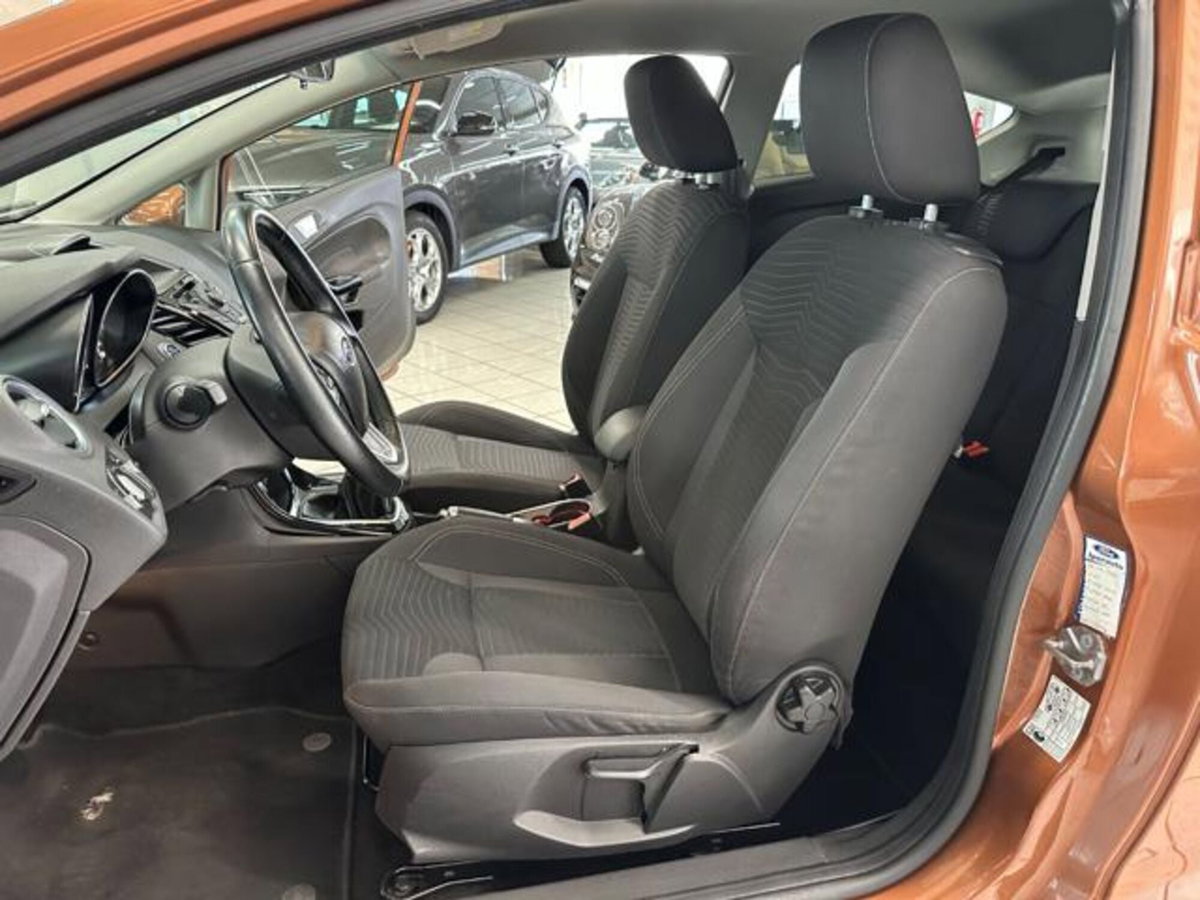 Ford Fiesta 1.6 TDCi 95CV 3 porte Titanium (9)