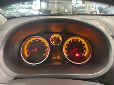 Opel Corsa 1.2 85CV 5 porte GPL-TECH Edition (7)