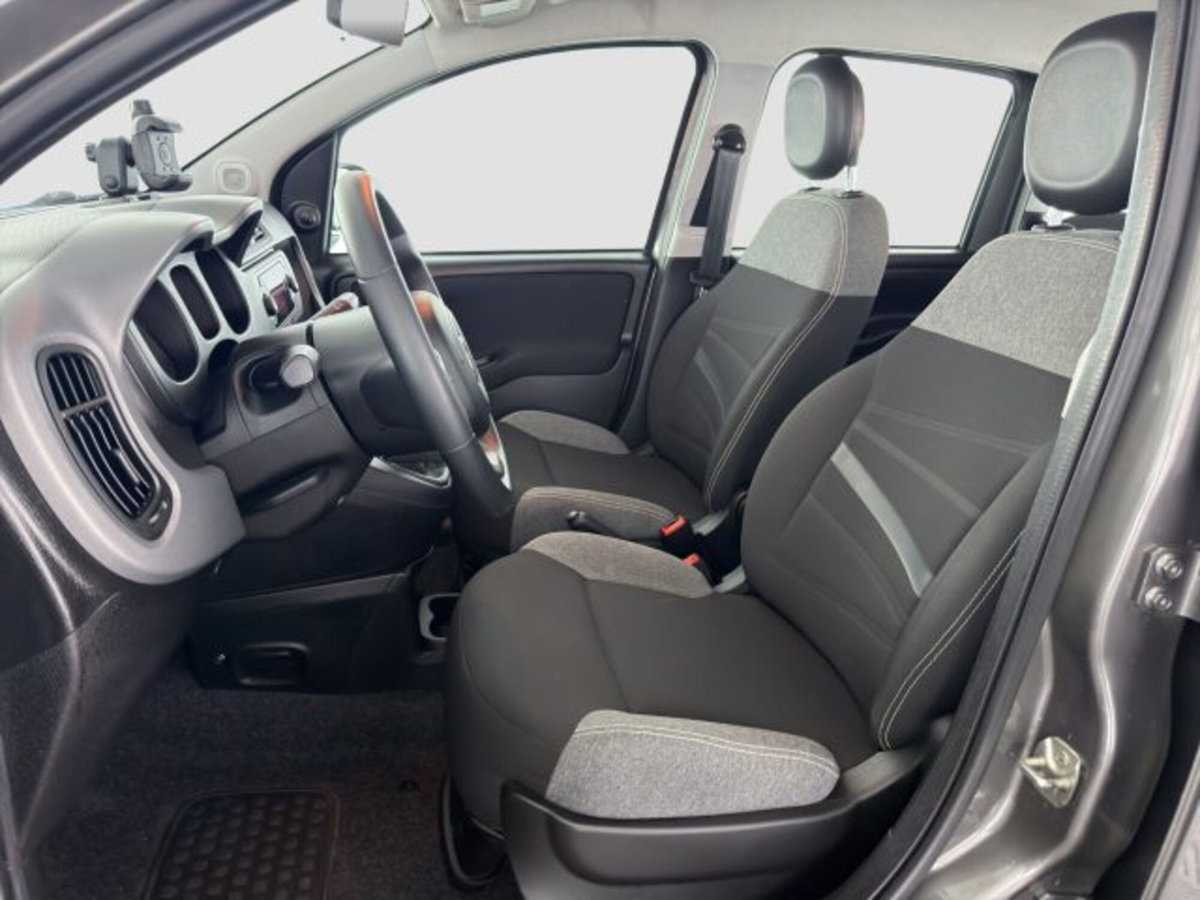 Fiat Panda 1.0 FireFly S&S Hybrid City Cross (10)
