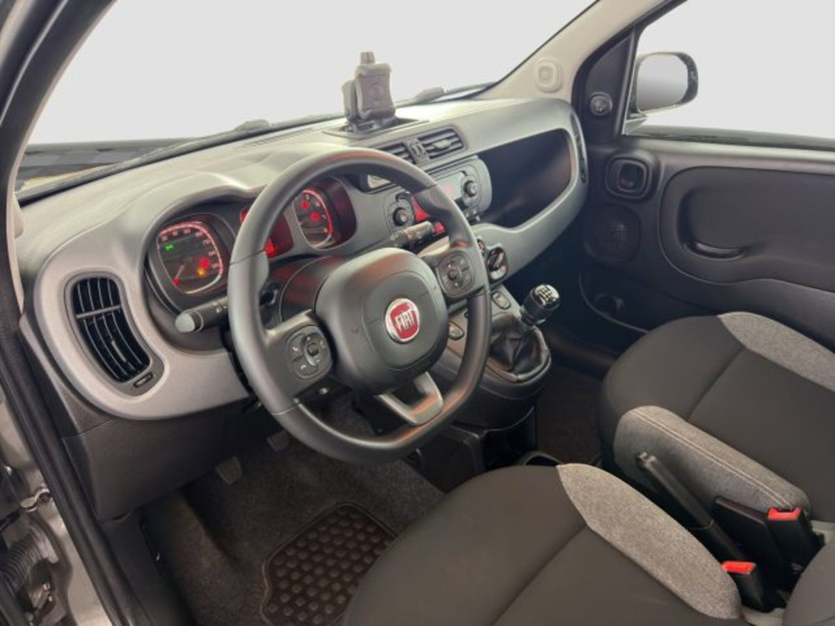 Fiat Panda 1.0 FireFly S&S Hybrid City Cross (9)