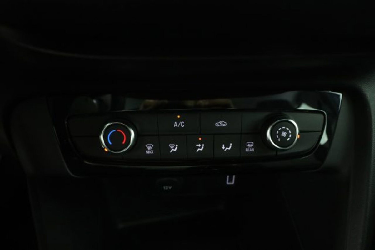 Opel Corsa 1.2 (12)