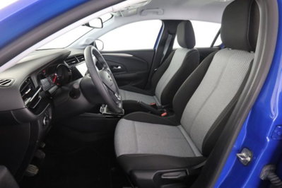 Opel Corsa 1.2 (2)