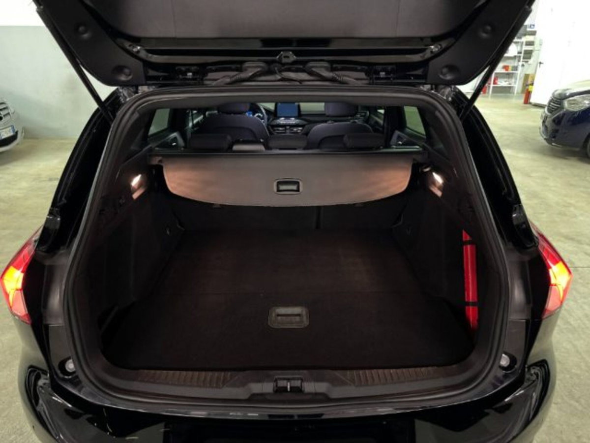 Ford Focus Station Wagon 1.0 EcoBoost 125 CV automatico SW ST-Line (19)