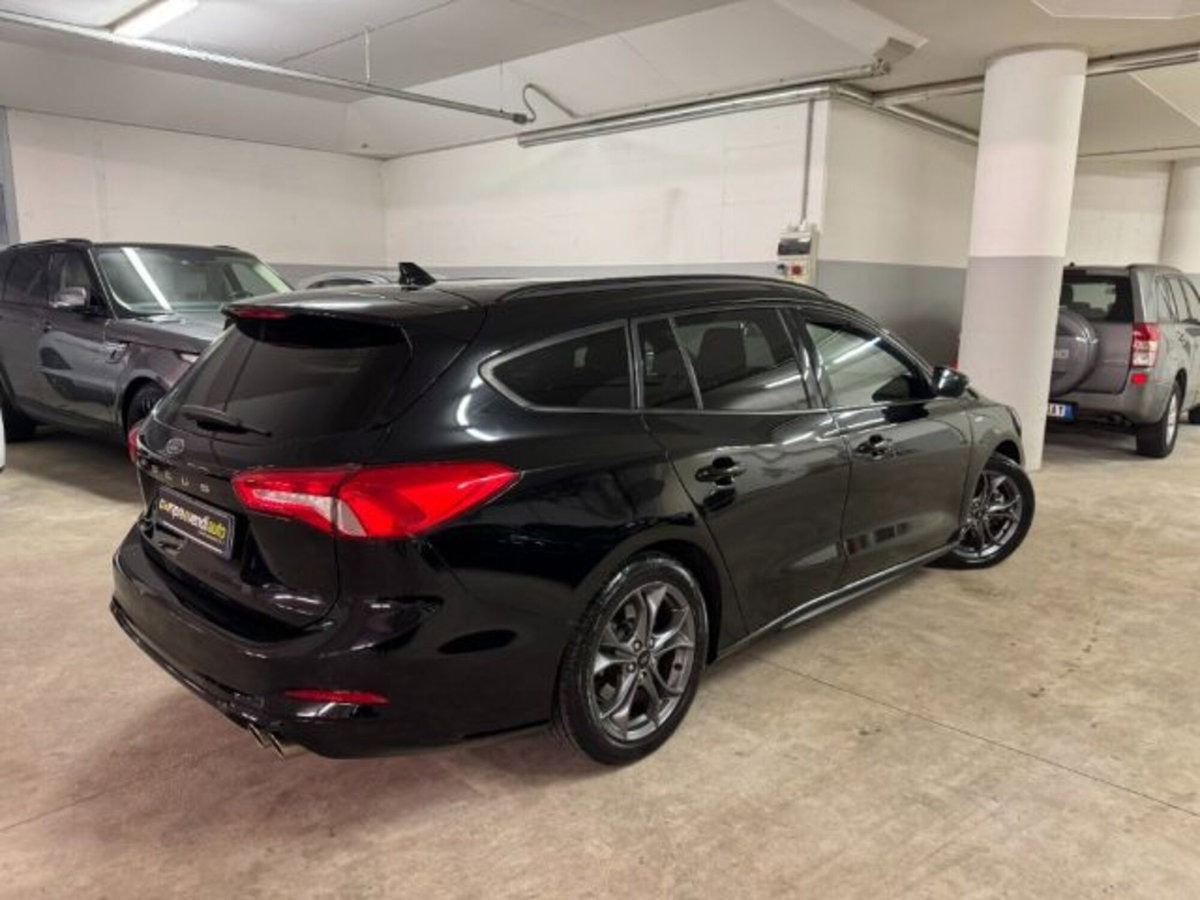 Ford Focus Station Wagon 1.0 EcoBoost 125 CV automatico SW ST-Line (5)