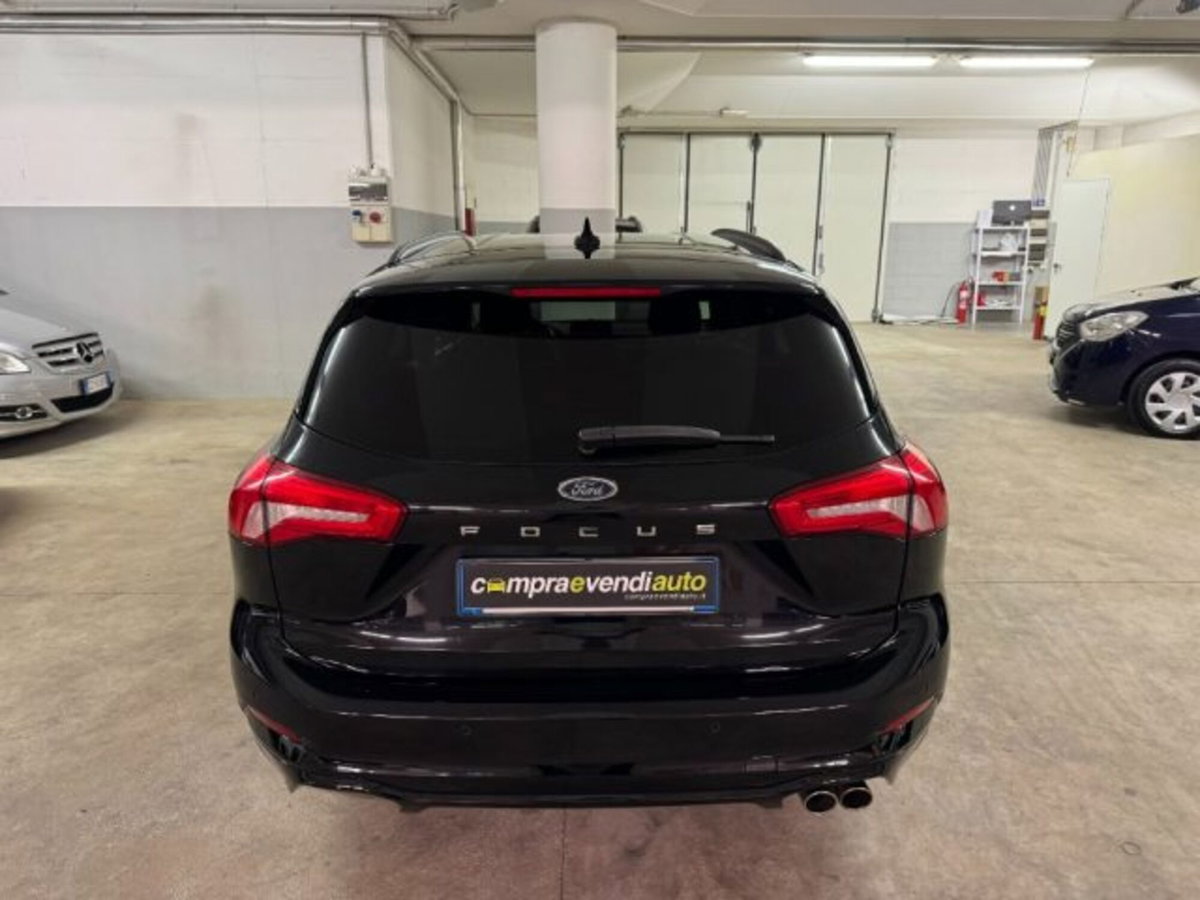 Ford Focus Station Wagon 1.0 EcoBoost 125 CV automatico SW ST-Line (8)